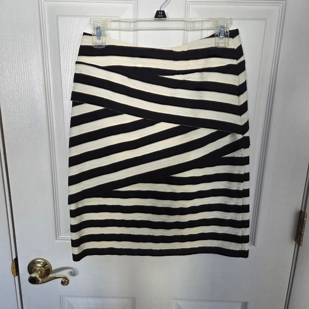 J. McLaughlin XS Striped Bandage Pencil Skirt Black White Gold Metallic Office